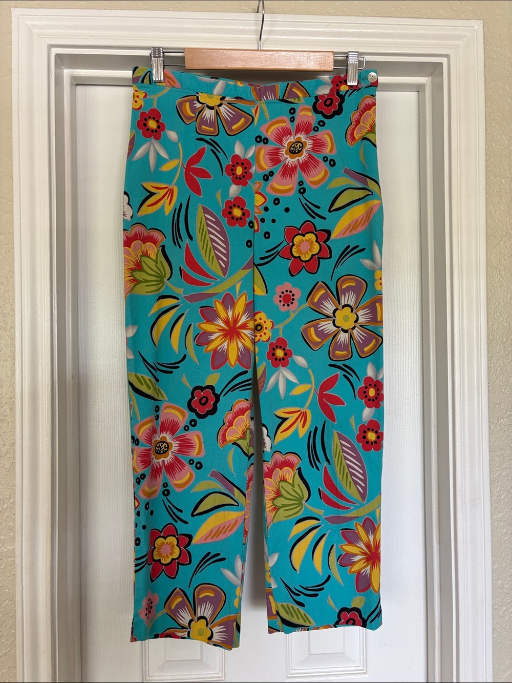 Vtg Harold's Turquoise Floral Print Capris